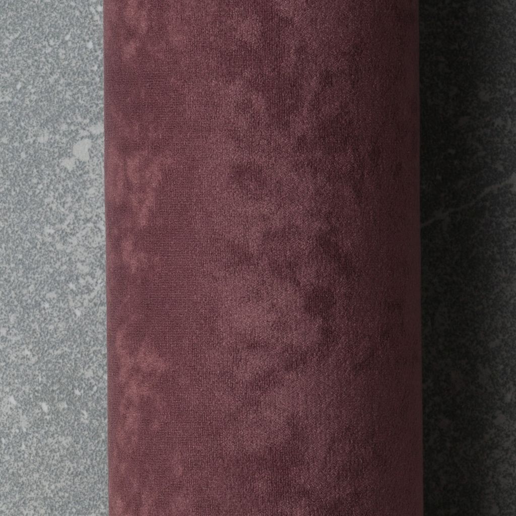Garnet roll image